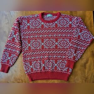 Vintage 1980s Winter Knit  Ski Chalet Sweater Snow Flake design